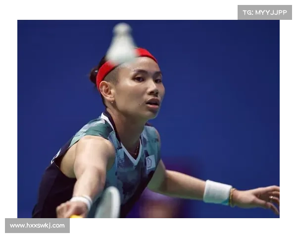 戴资颖现身台湾慈善跑步活动现场为参赛者加油助威展现运动员风采